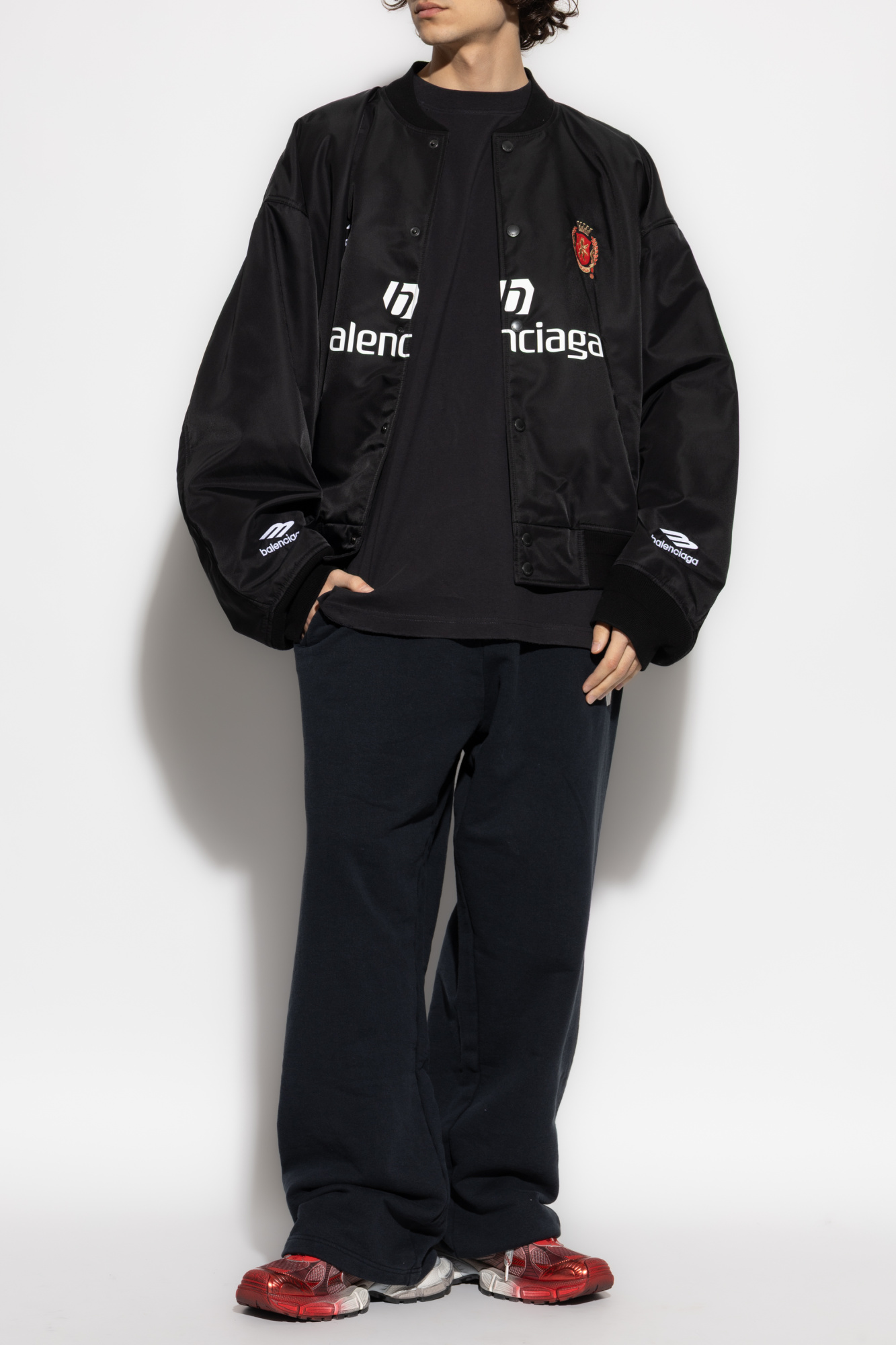 balenciaga ブラック スウェット ARQUETYPE Balenciaga Garderobe Black Boxy Cotton Sweatshirt